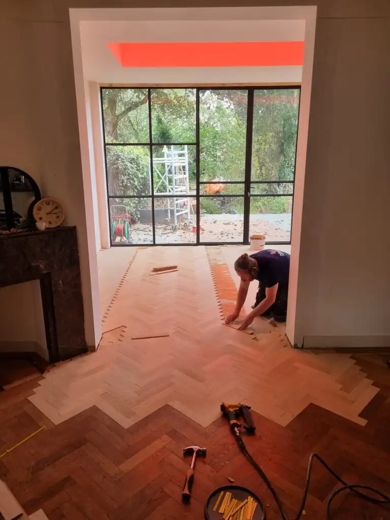 Eiken visgraat vloer zonder noesten (10/2021) Neerlandia Houten Vloeren